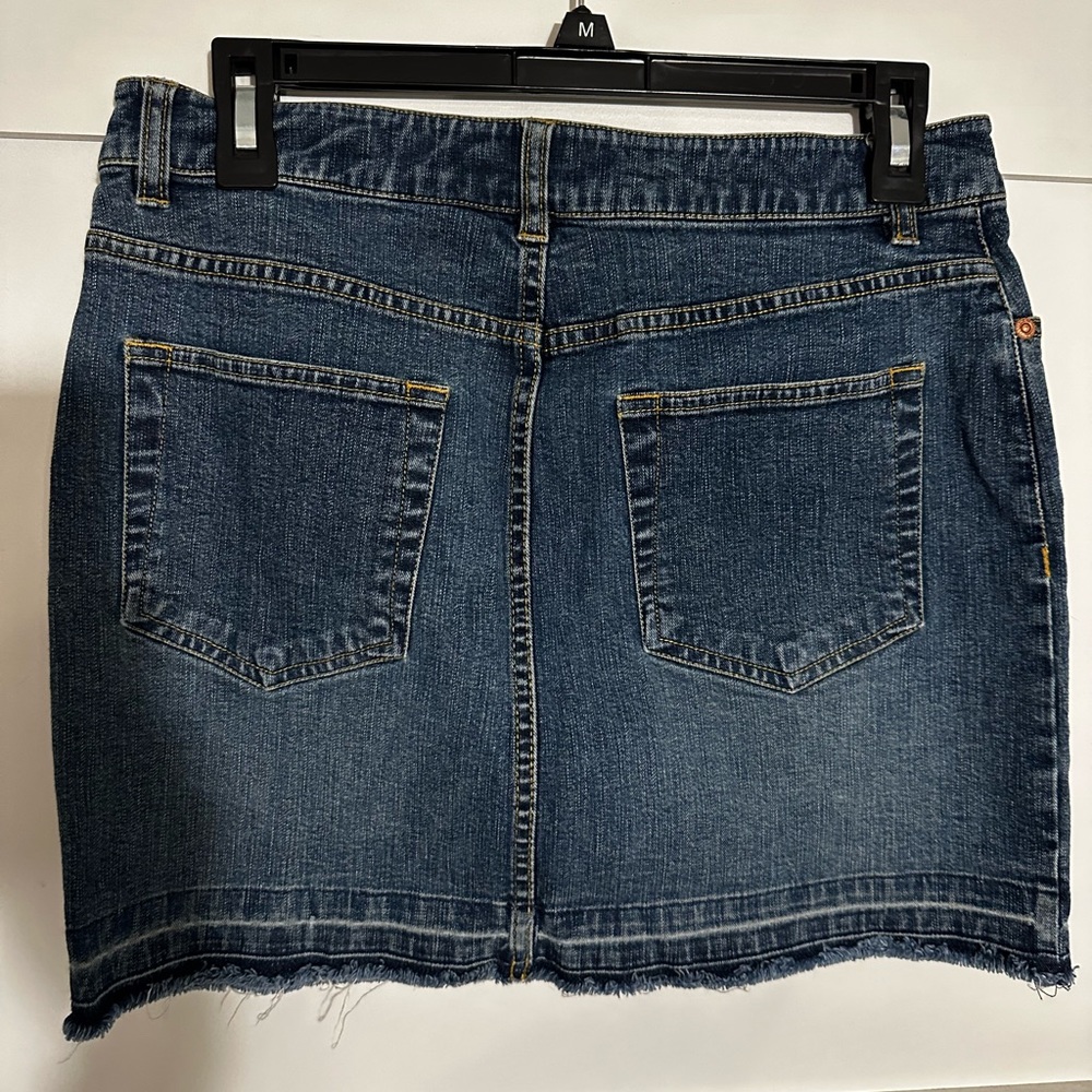 Old Navy size 6 denim mini skirt